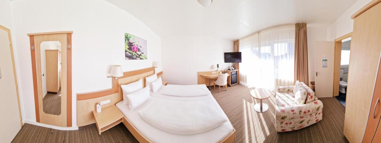 Hotel Garni Superior Metzingen  Exterior photo