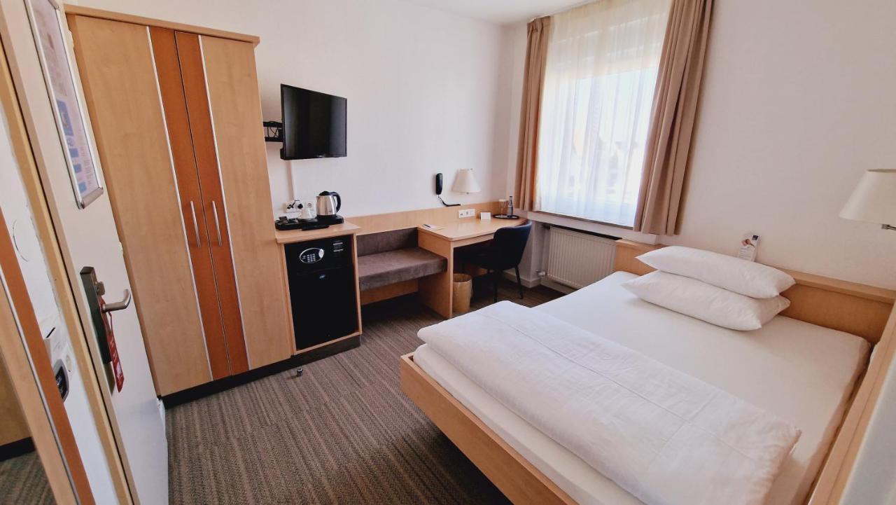 Hotel Garni Superior Metzingen  Exterior photo