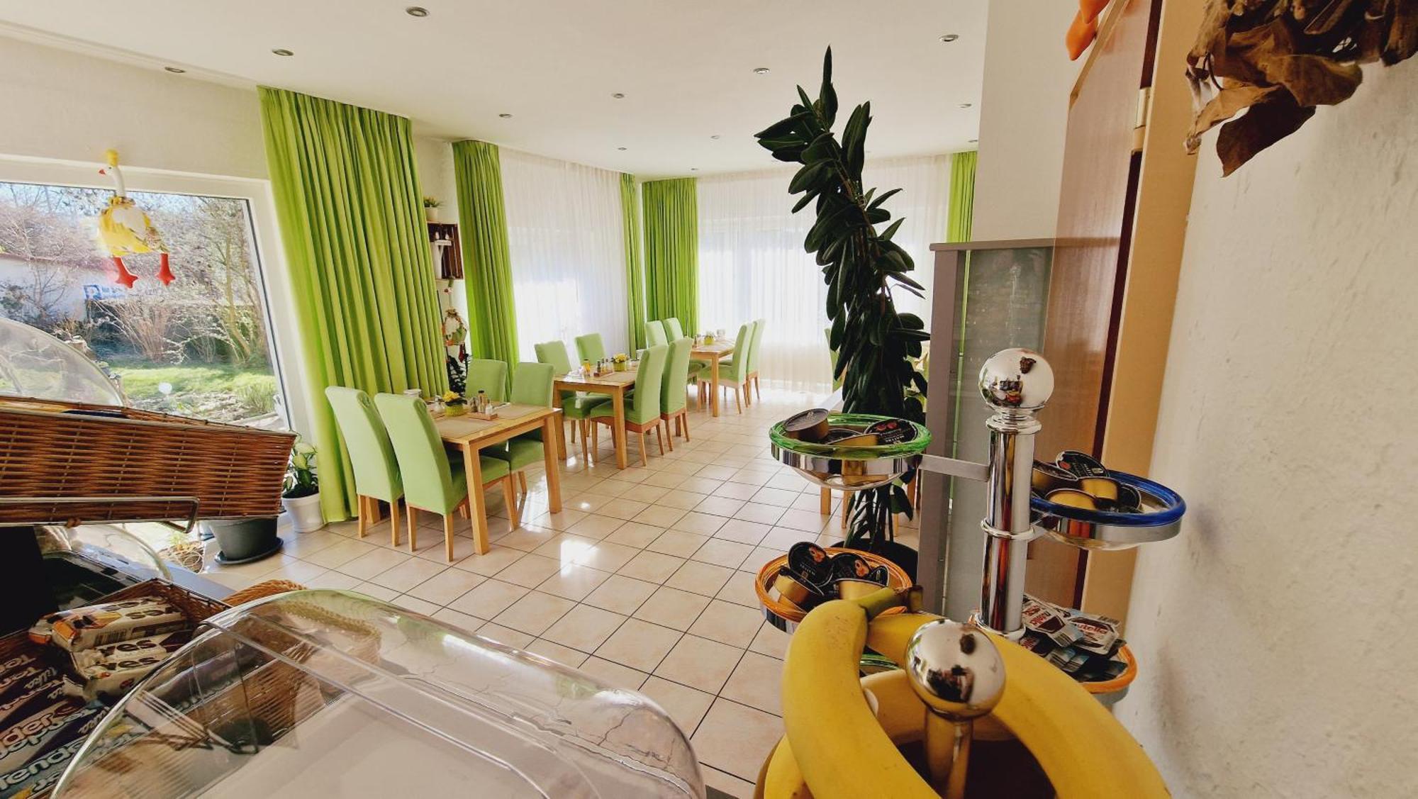 Hotel Garni Superior Metzingen  Exterior photo
