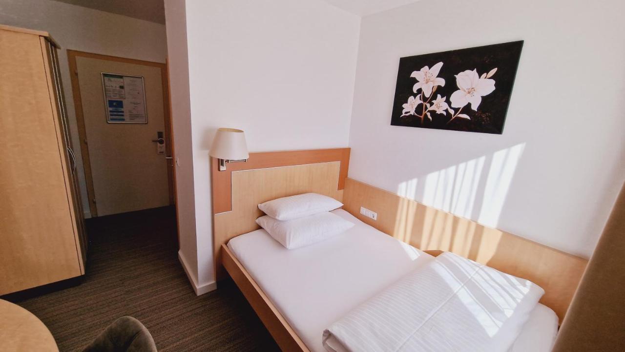 Hotel Garni Superior Metzingen  Exterior photo