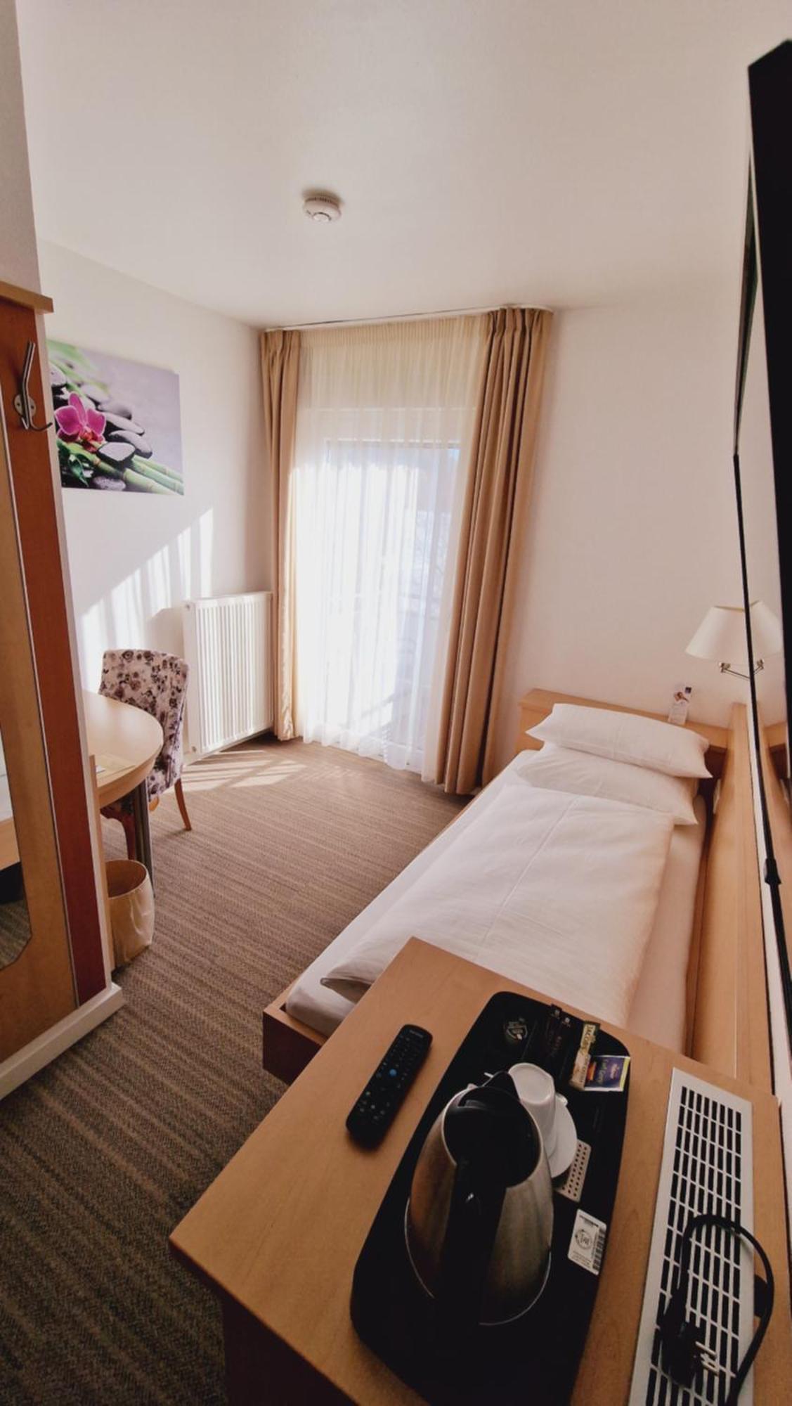 Hotel Garni Superior Metzingen  Exterior photo